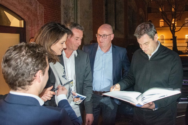Dr. Markus S&ouml;der kam zur Talkrunde im Vorfeld der Kommunalwahl ins Magazin 3 in Bad Reichenhall - gemeinsam Landratskandidat Bernhard Kern und OB-Kaniddat Dr. Christoph Lung.&nbsp;
